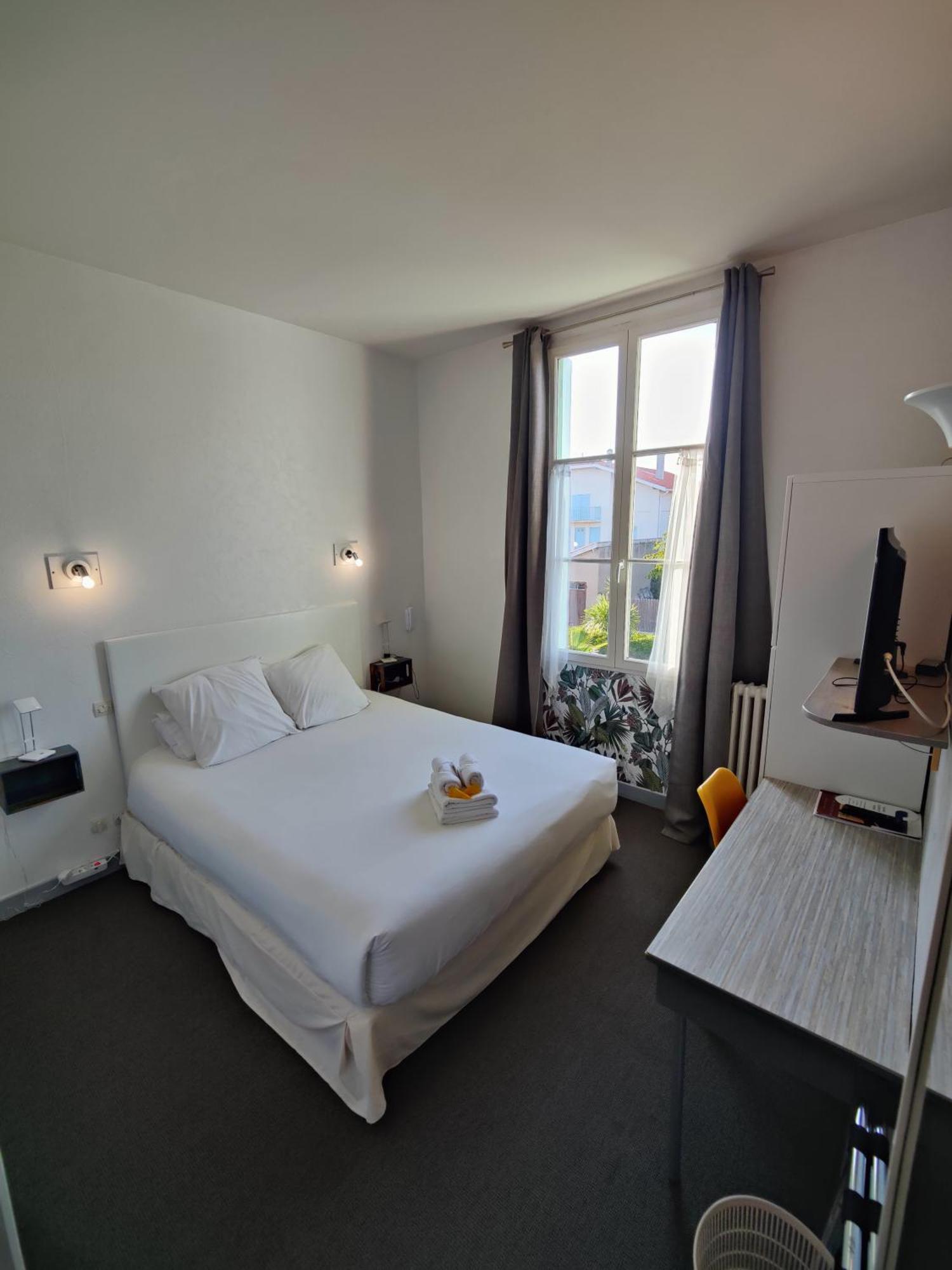 Hotel Michelet Plage Soulac-sur-Mer Exterior photo